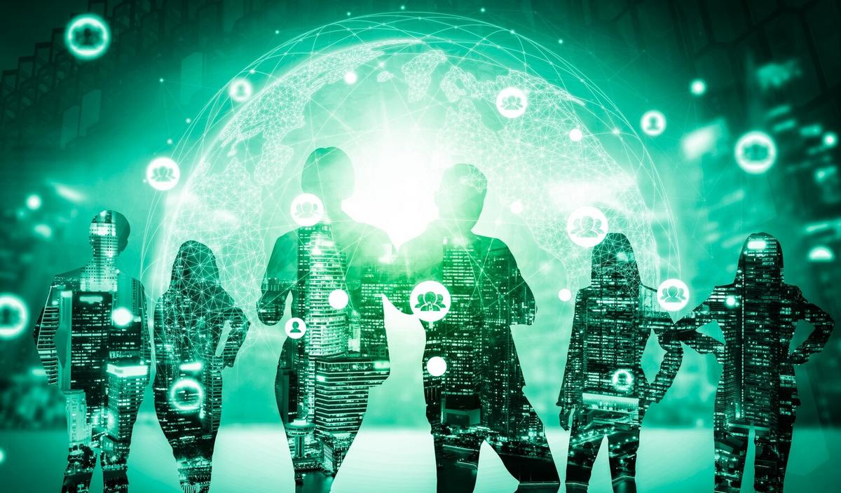 Mastering the Art of Networking in a Digital Age